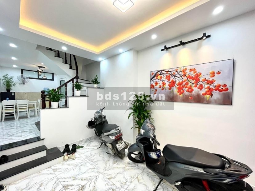 Một nhà ra phố. Cực rẻ âu cơ, 38m2, 5 tầng, chỉ 4,9 tỷ có TL