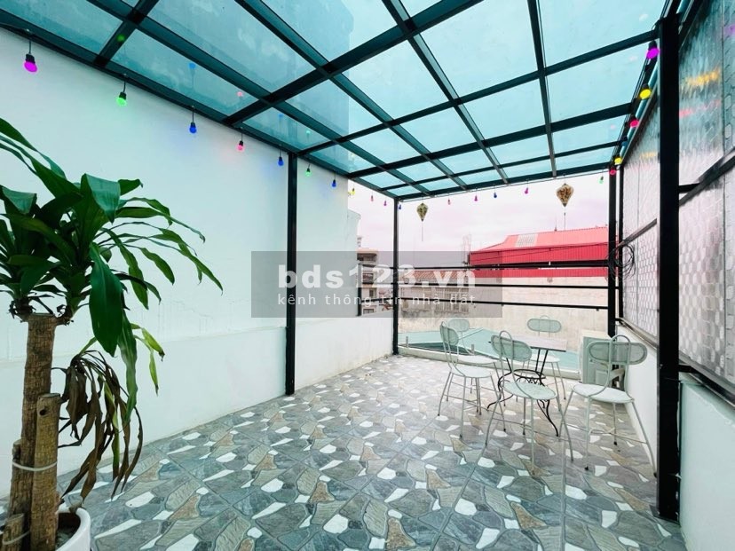 Một nhà ra phố. Cực rẻ âu cơ, 38m2, 5 tầng, chỉ 4,9 tỷ có TL