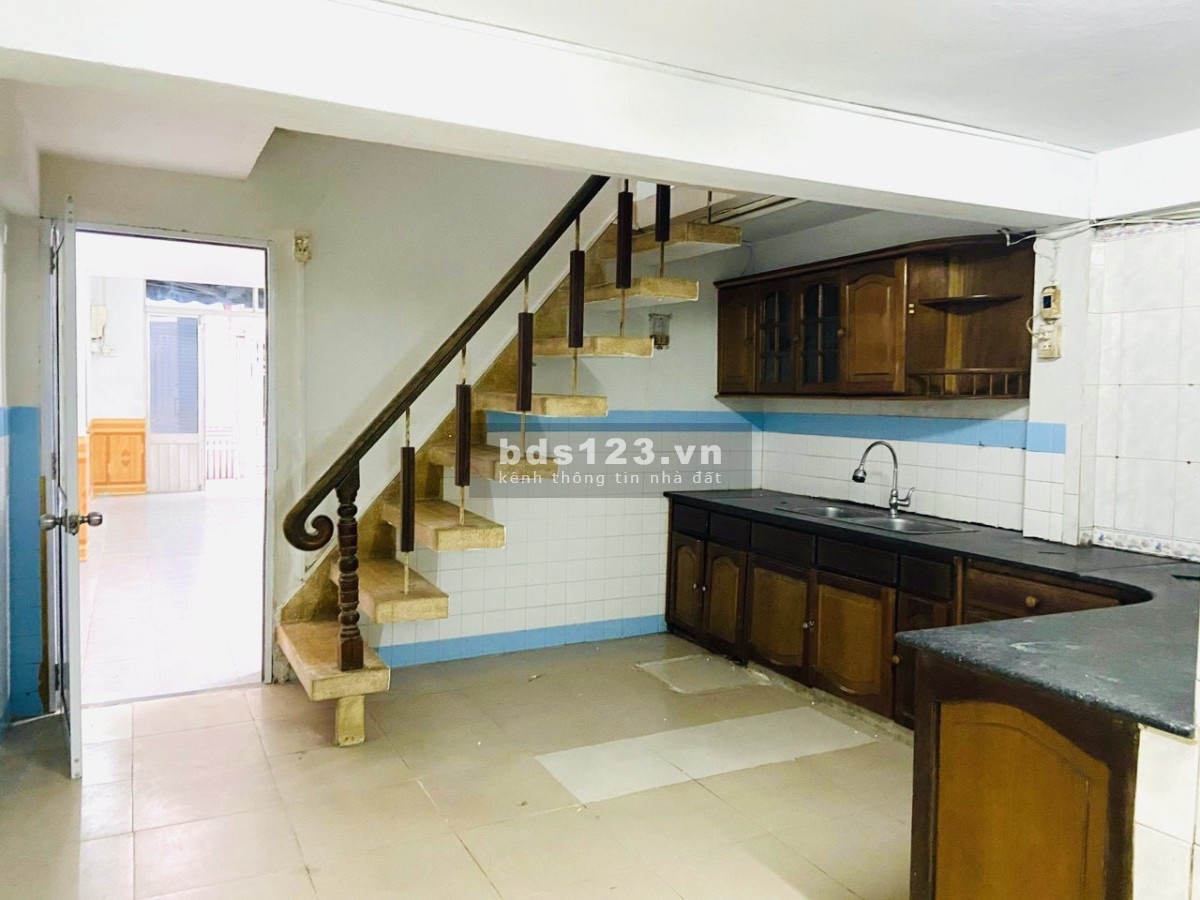 Bán Nhà Lê Đình Dương, Hải Châu, 60m2 - 3 tầng, 3 PN, chủ gấp bán