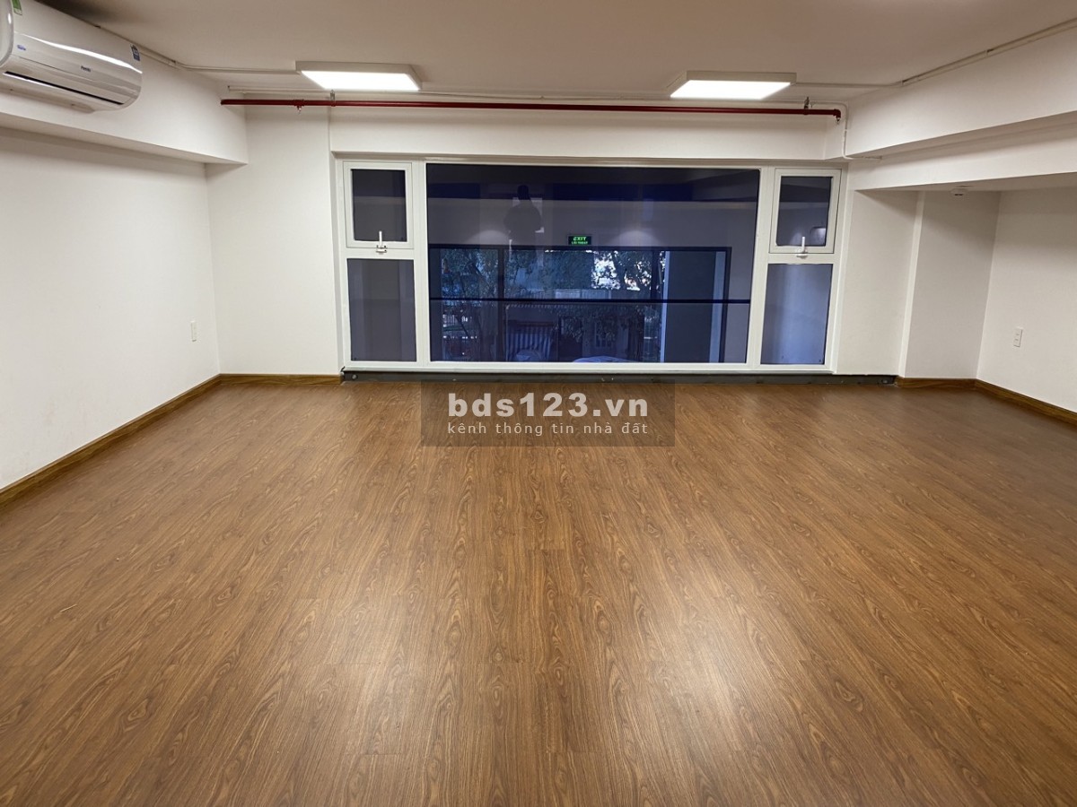 Mặt bằng 200m2 mặt tiền đường cạnh KCX Tân Thuận, Quận 7