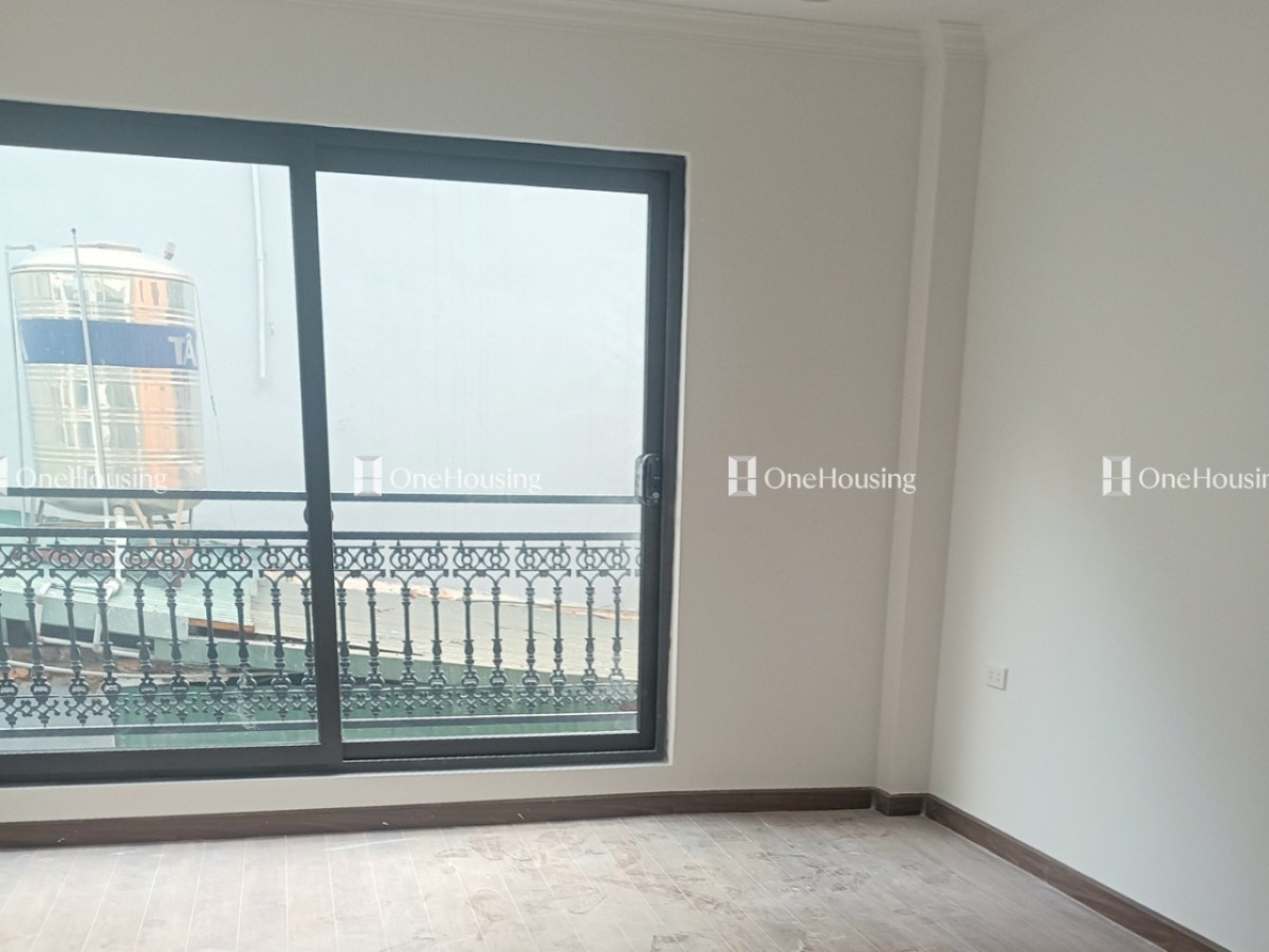Bán gấp nhà mới 6 tầng Vương Thừa Vũ, Thanh Xuân, thang máy, cách phố 50m, giá nhỉnh 6 tỷ