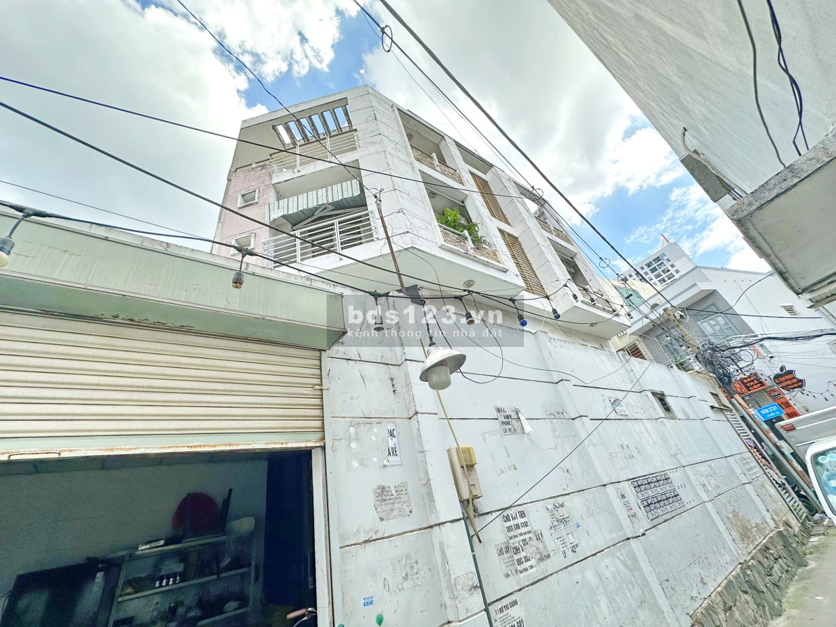 Bán nhà DT 8x16m mặt tiền view sông Trần Xuân Soạn Q7