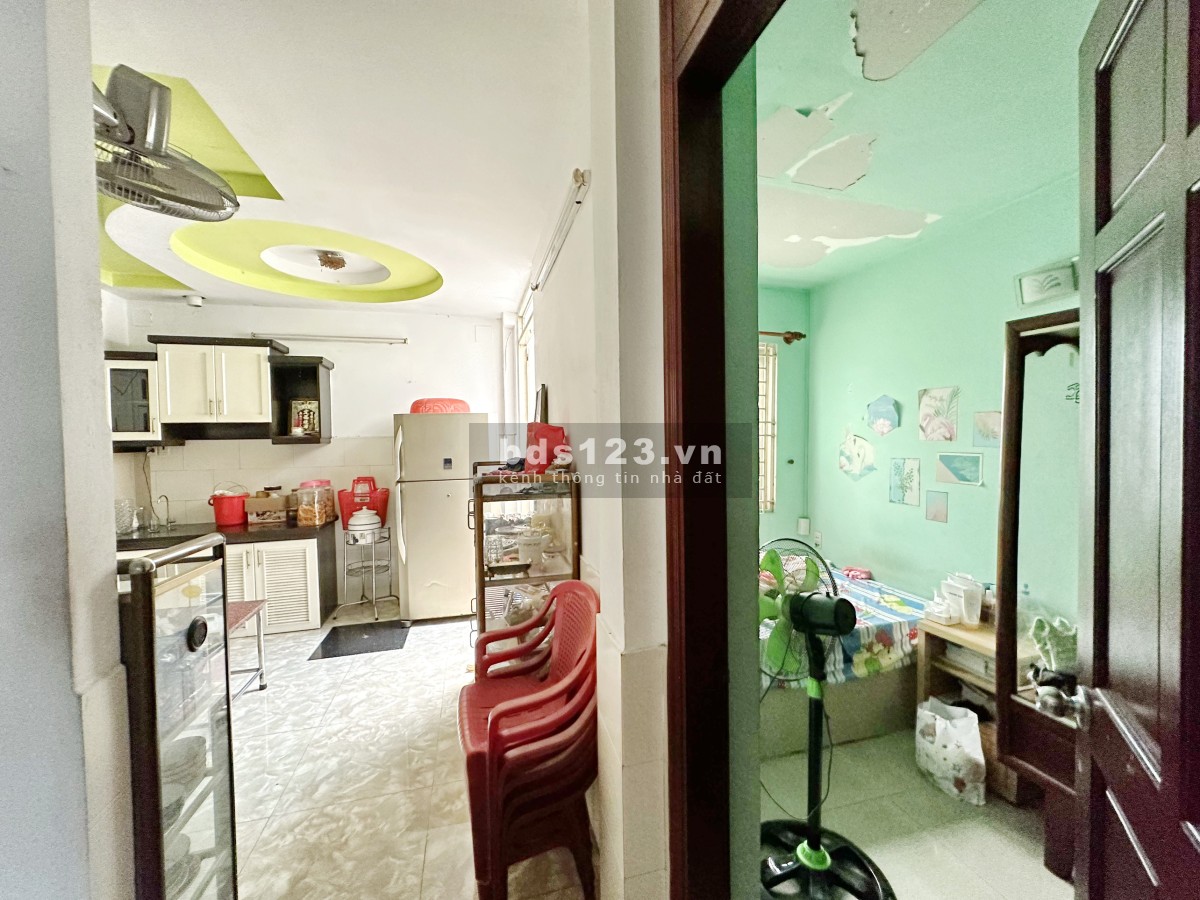 Bán nhà DT 8x16m mặt tiền view sông Trần Xuân Soạn Q7