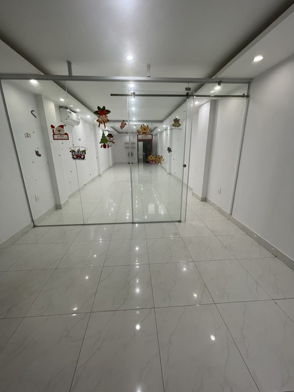 Cho Thuê Văn Phòng Mặt Phố Nguyễn Trãi 80m2 13tr/tháng