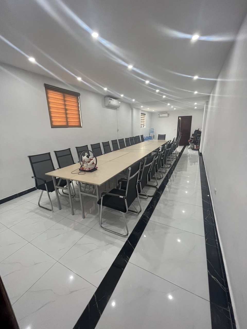 Cho Thuê Văn Phòng Mặt Phố Nguyễn Trãi 80m2 13tr/tháng