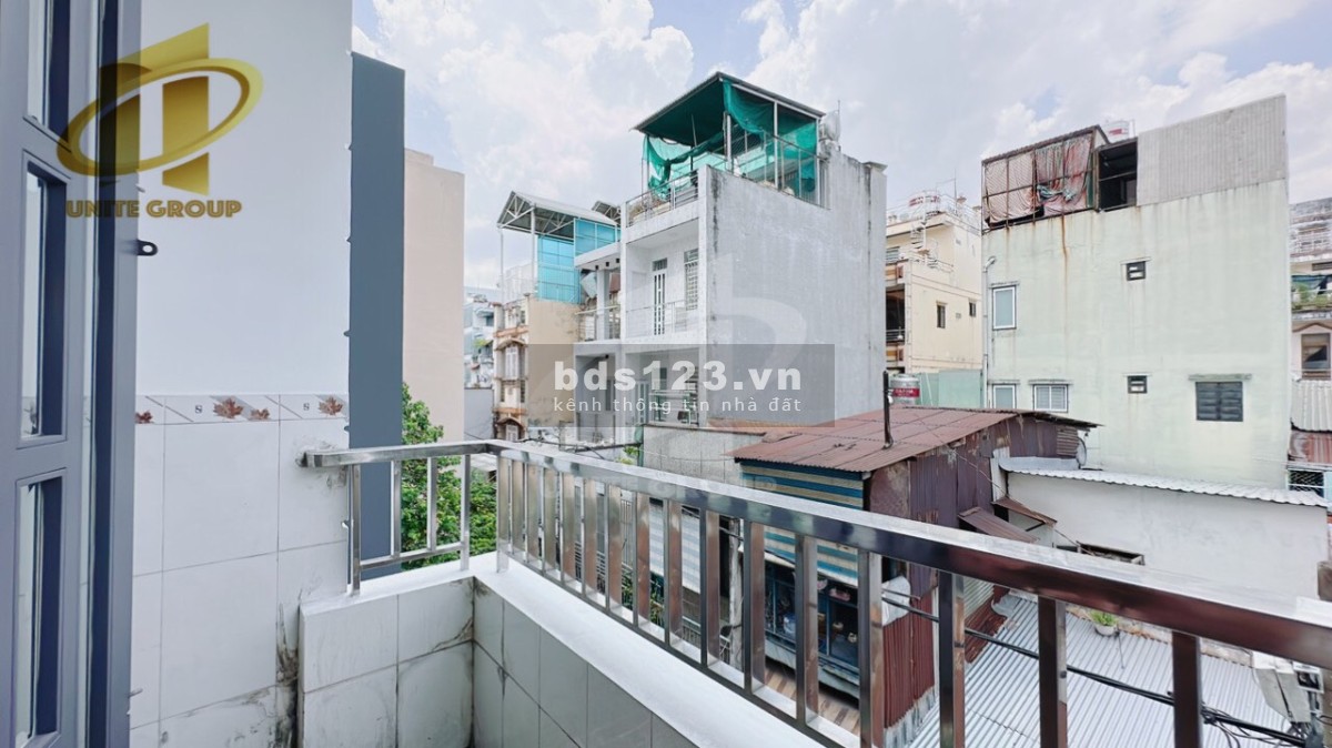 Phòng mới khai trương ban công full nội thất ngay Hòa Hảo Q10