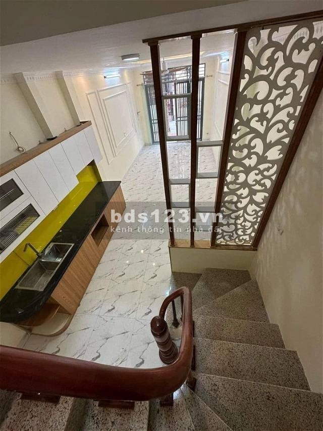 Nhà phân lô 4 căn Bùi Xương Trạch, 52m2. Chủ xây dựng rất chất lượng, như thể để ở cho gia đình