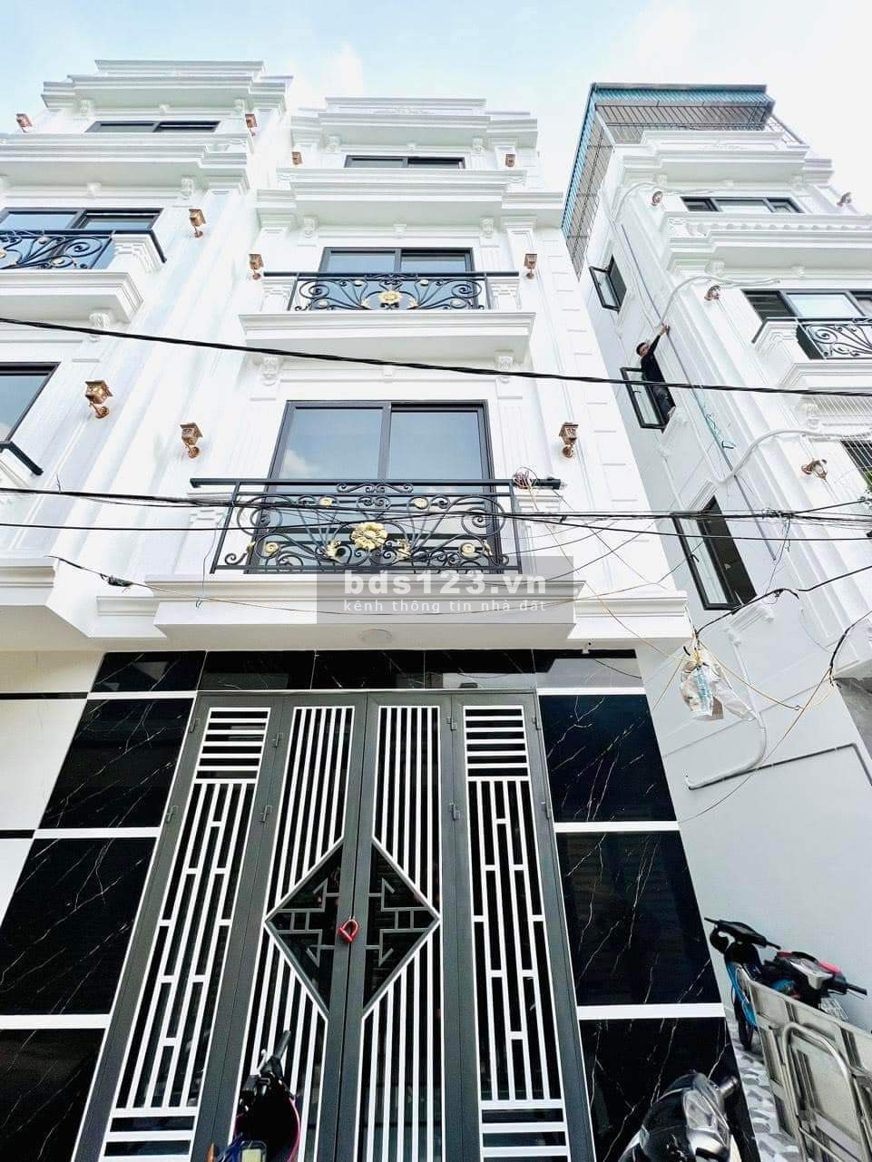 Hiếm oto tránh – Kinh doanh đa ngành – Gara – View hồ - Phổ thông – Siêu đẹp cực