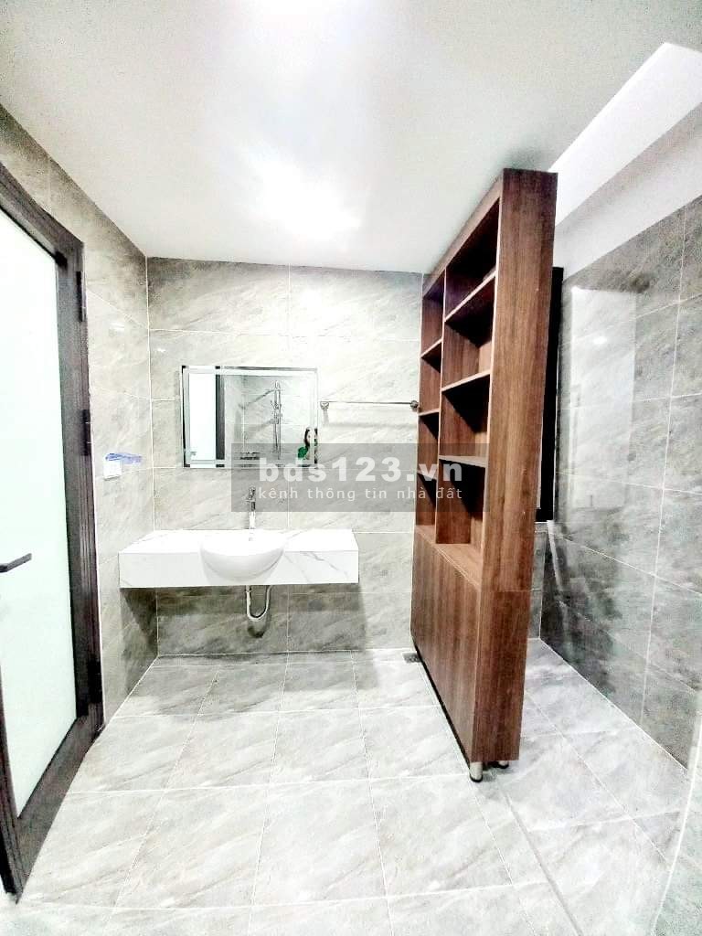 Hiếm oto tránh – Kinh doanh đa ngành – Gara – View hồ - Phổ thông – Siêu đẹp cực