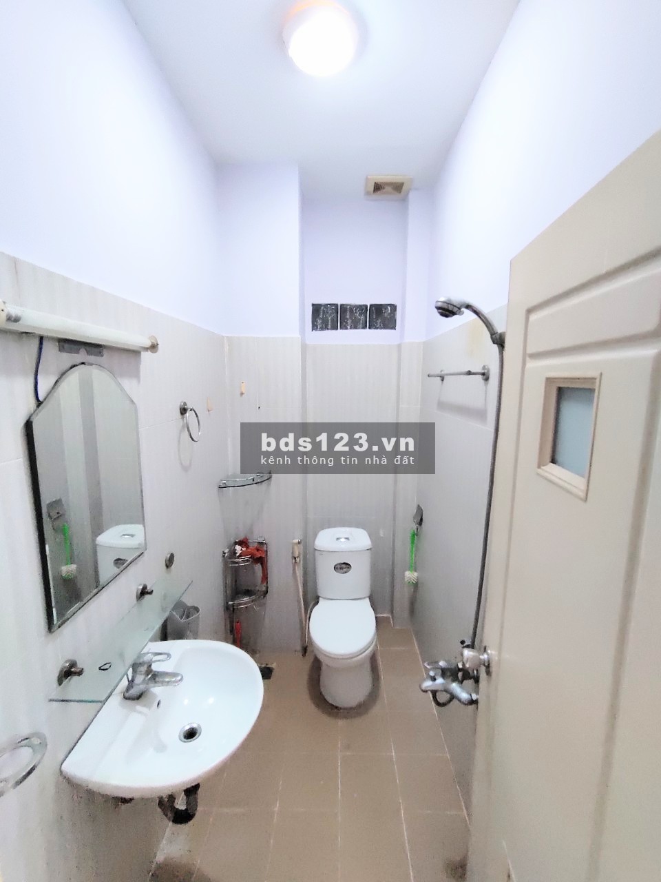 4tr đến 5,2 tr/th (25 - 32m2) wc riêng, free wifi, rác, tiện ích, giữa khu D1-2-3 Ung Văn Khiêm