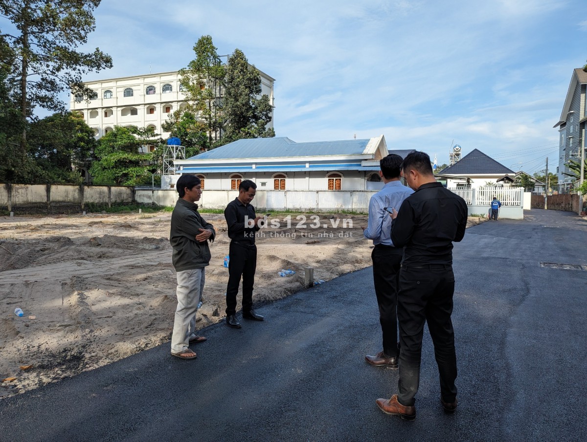 Chính chủ, cần bán nền đất ngay trung tâm Long Thành, Giá 680tr
