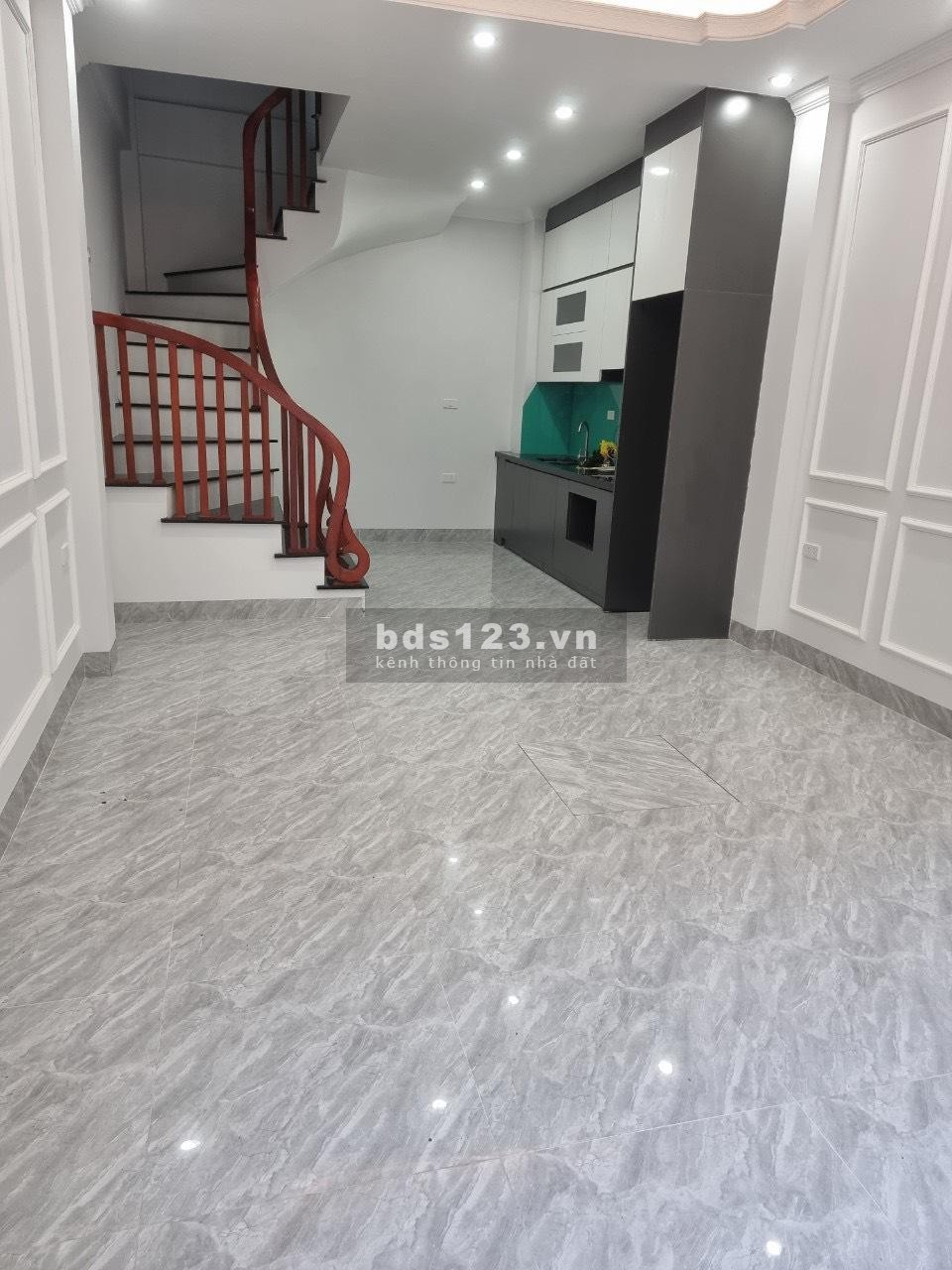 HIẾM CÓ nhà Đức Diễn 33m 5 tầng, MT 6m, giá 4,35 tỷ