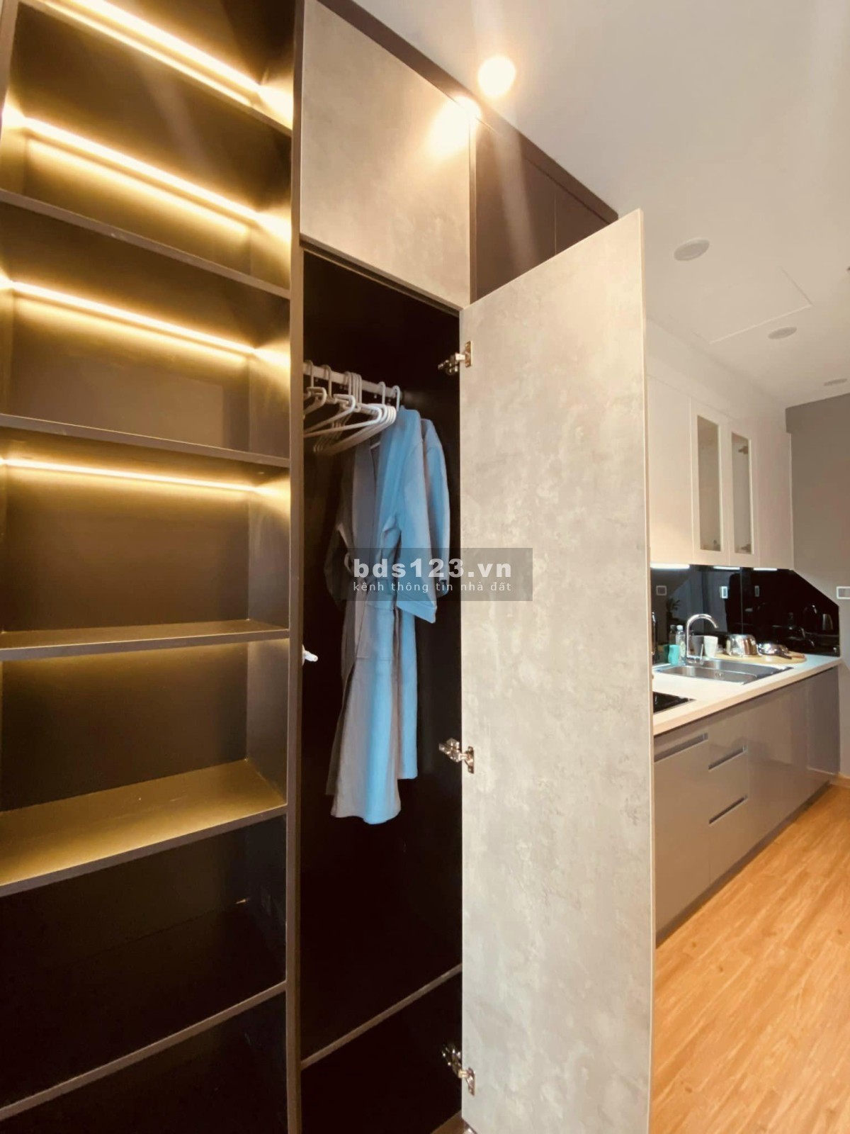 Cho thuê chung cư Vinhomes Greenbay Mễ Trì, Hà Nội.