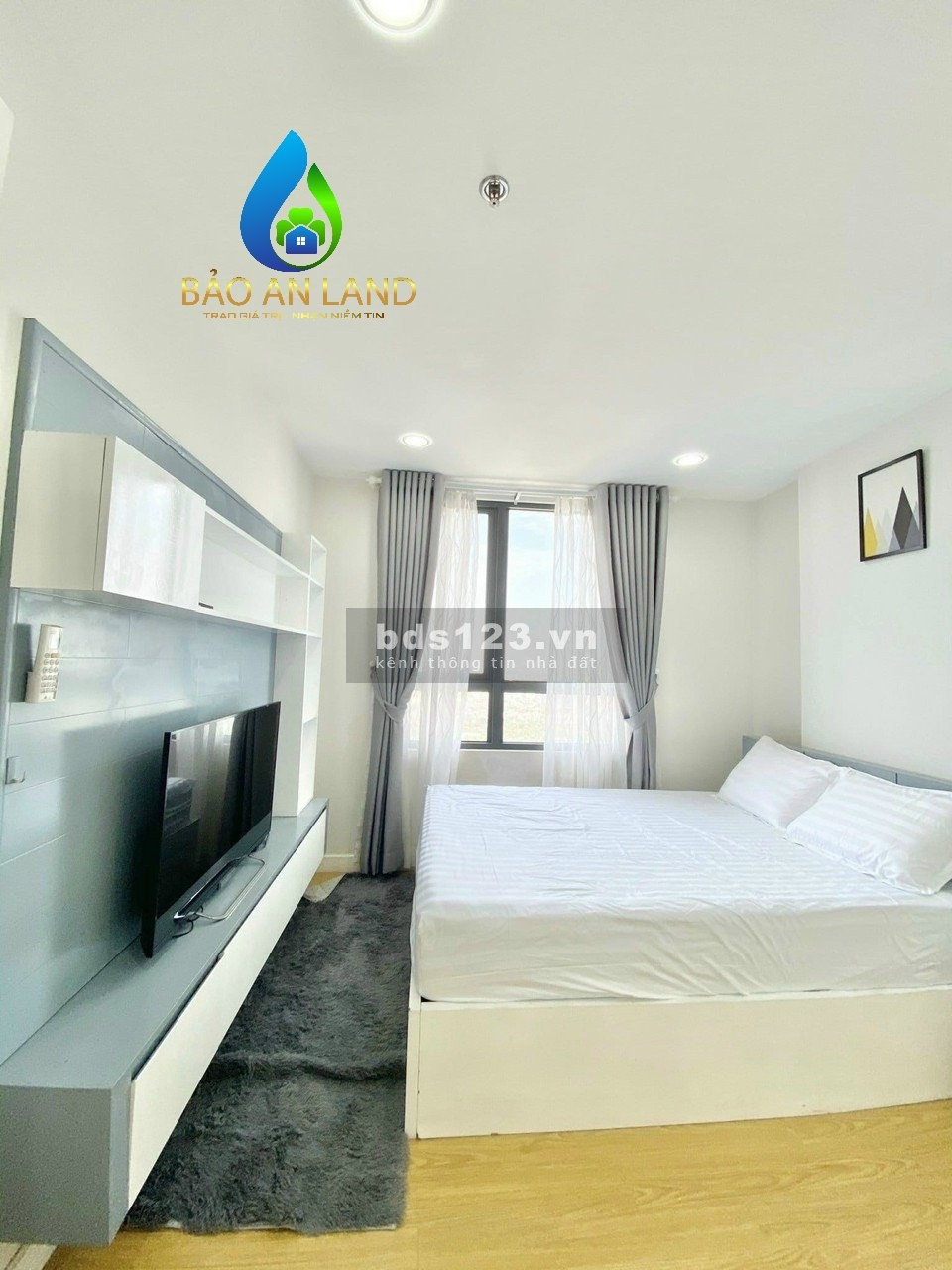 Nhà đẹp giá rẻ! Bán gấp căn Masteri Thảo Điền 2 phòng ngủ, full nội thất, giá 5.5 tỷ, view thành phố