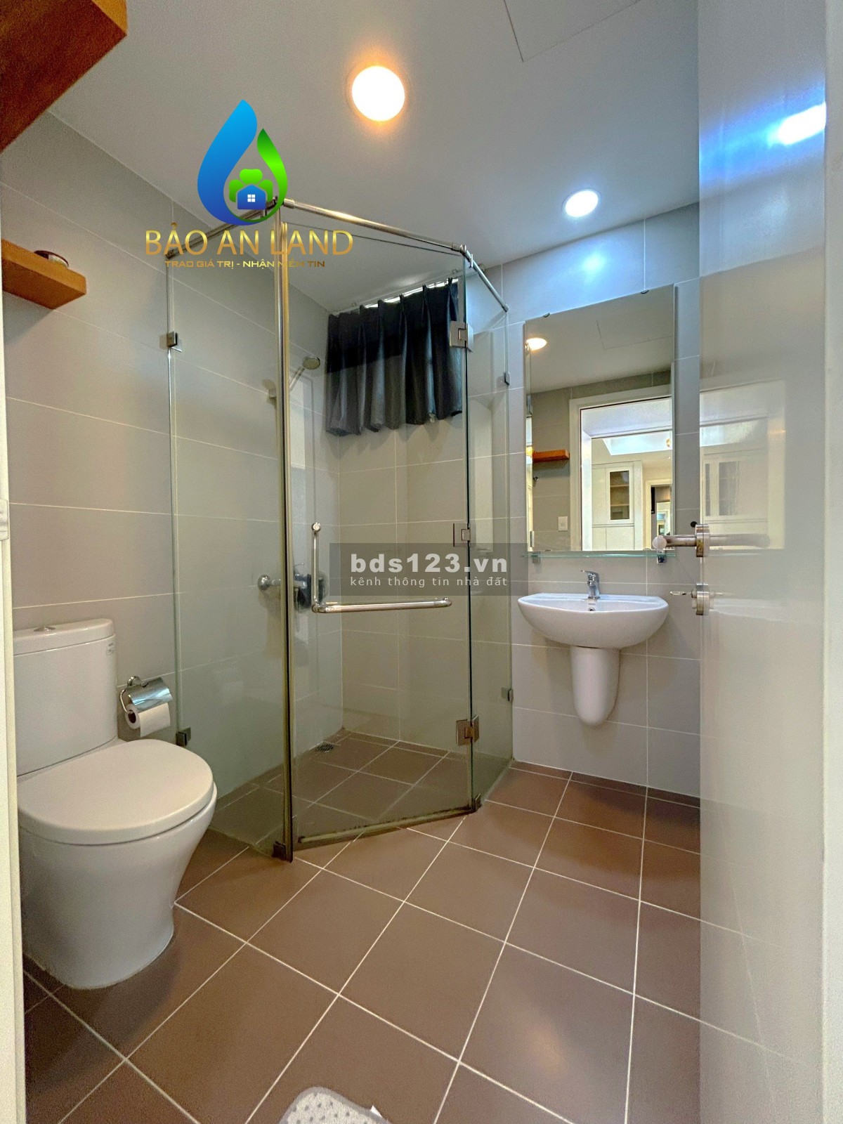 Nhà đẹp giá rẻ! Bán gấp căn Masteri Thảo Điền 2 phòng ngủ, full nội thất, giá 5.5 tỷ, view thành phố