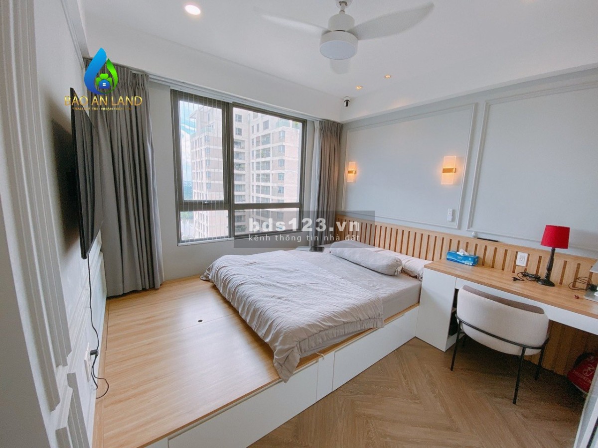 Masteri Thảo Điền, tầng 5, view sông! Bán căn 2 phòng ngủ, nội thất mới toanh, giá 6.2 tỷ all in.