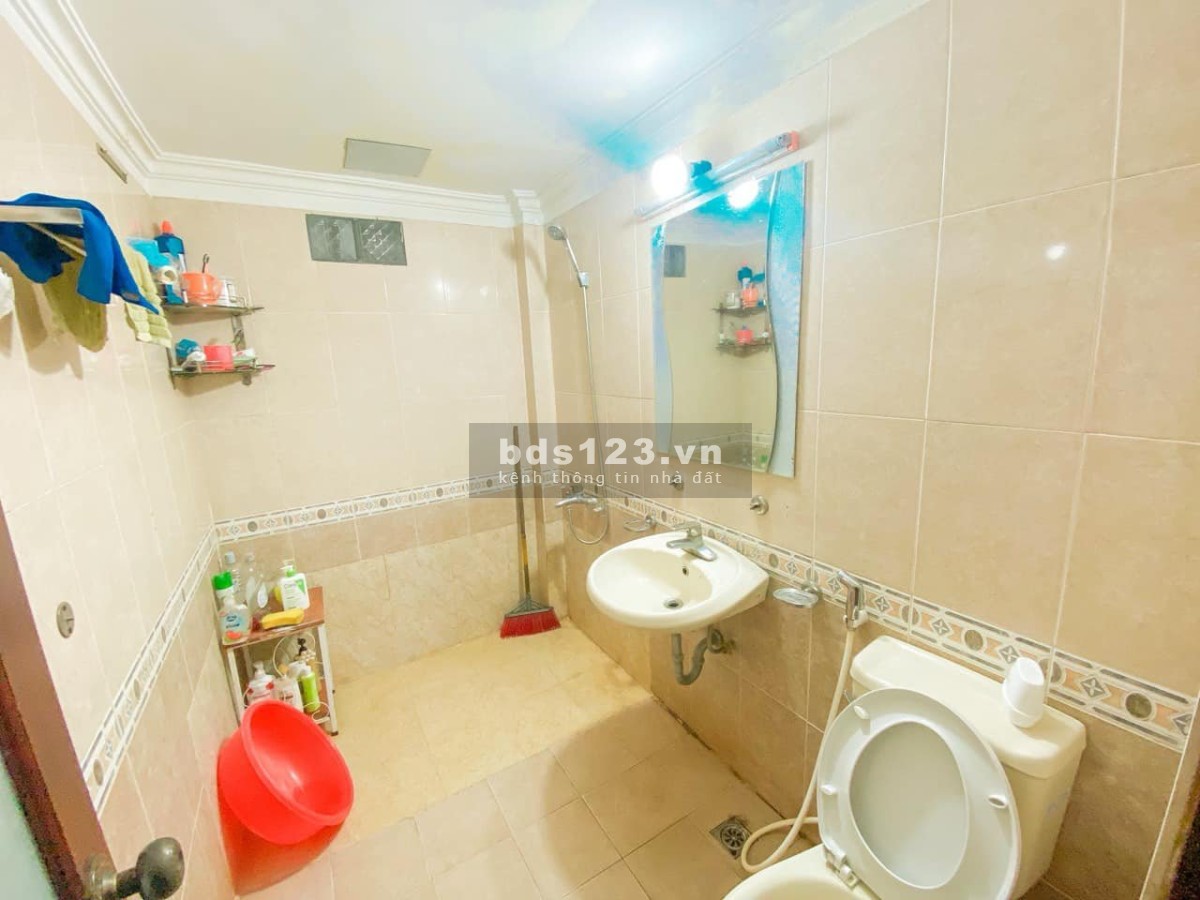 Bán nhà đất tặng nhà 5T, Nguyễn Khang, Cầu Giấy. Giá 6X
