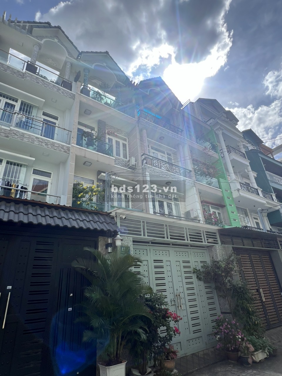 Nhà hot quá rẻ ,mua vô ở liền Hoàng Bật Đạt,phường 15 , quận Tân Bình - Nhỉnh 8 tỷ