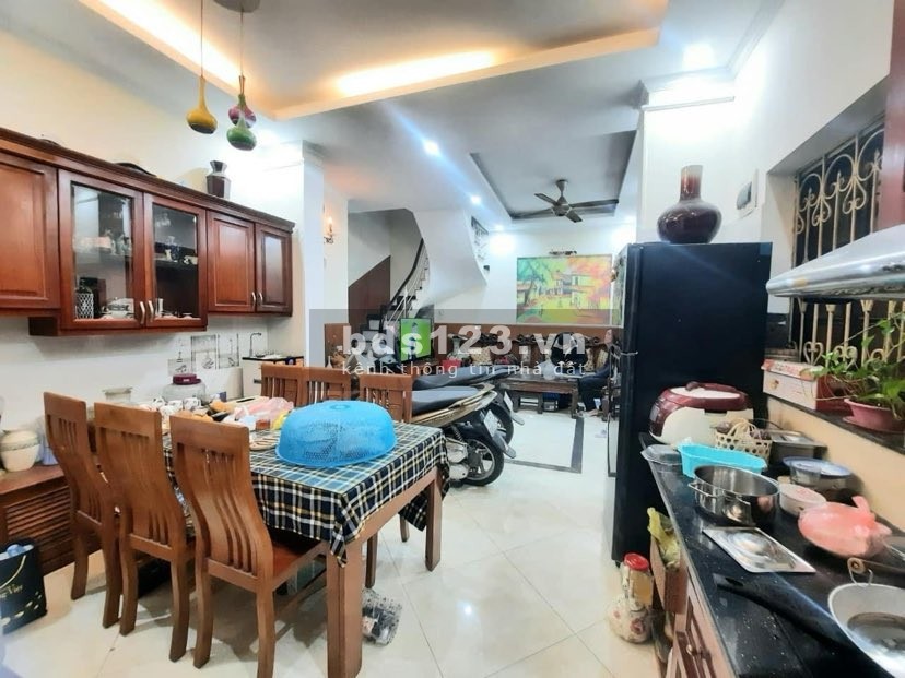 Quá đẹp! đúng 2m ra MP Trần Khát Chân. 55m2, MT 5M, hơn 6 tỷ. TL mạnh