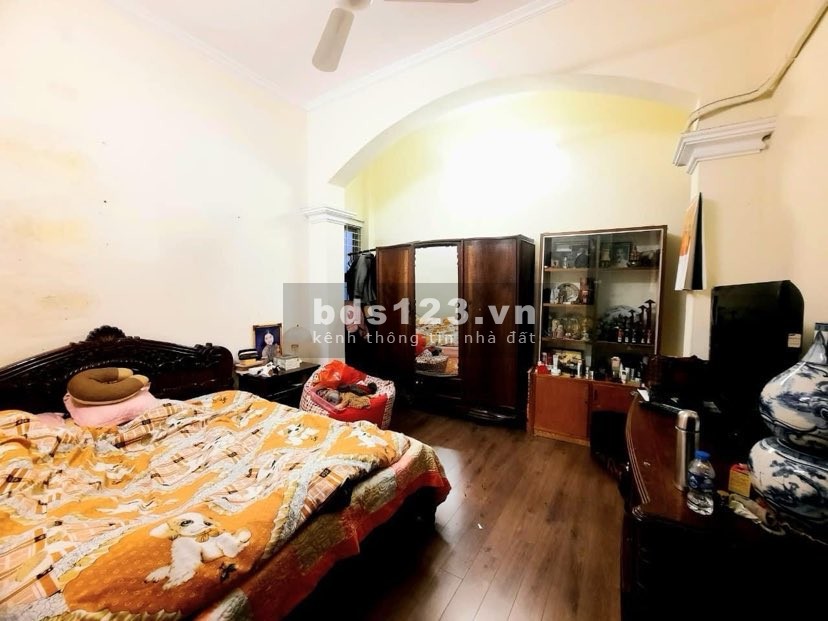 Quá đẹp! đúng 2m ra MP Trần Khát Chân. 55m2, MT 5M, hơn 6 tỷ. TL mạnh