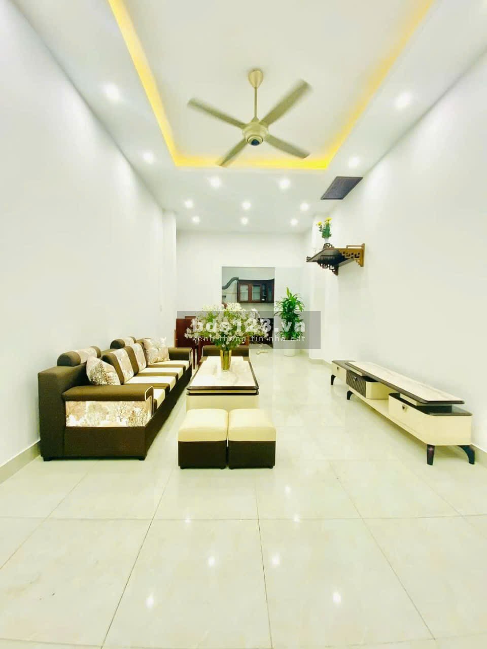 Lê Thanh Nghị 4 tầng 50m² mặt tiền 4.1m nở hậu