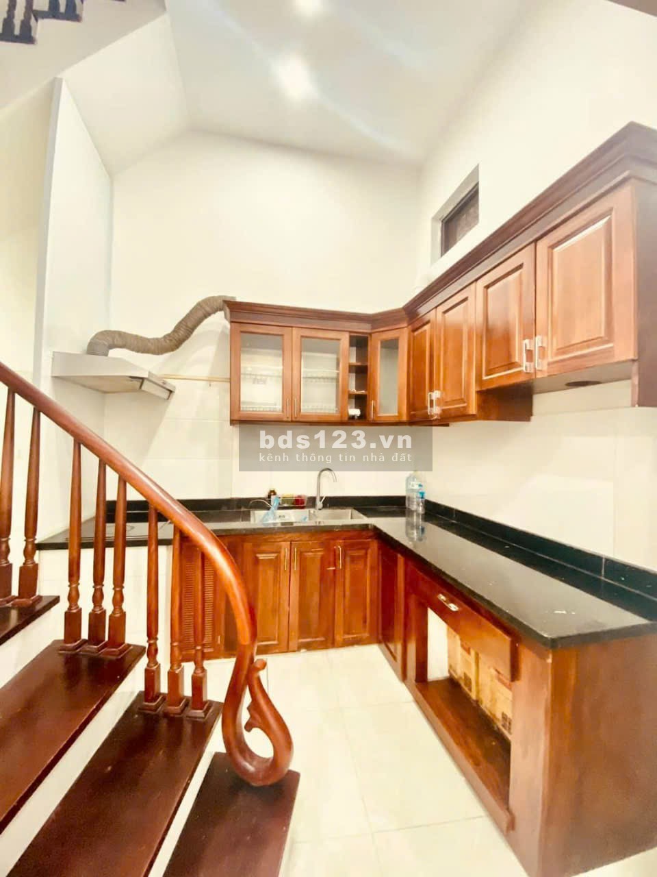 Lê Thanh Nghị 4 tầng 50m² mặt tiền 4.1m nở hậu