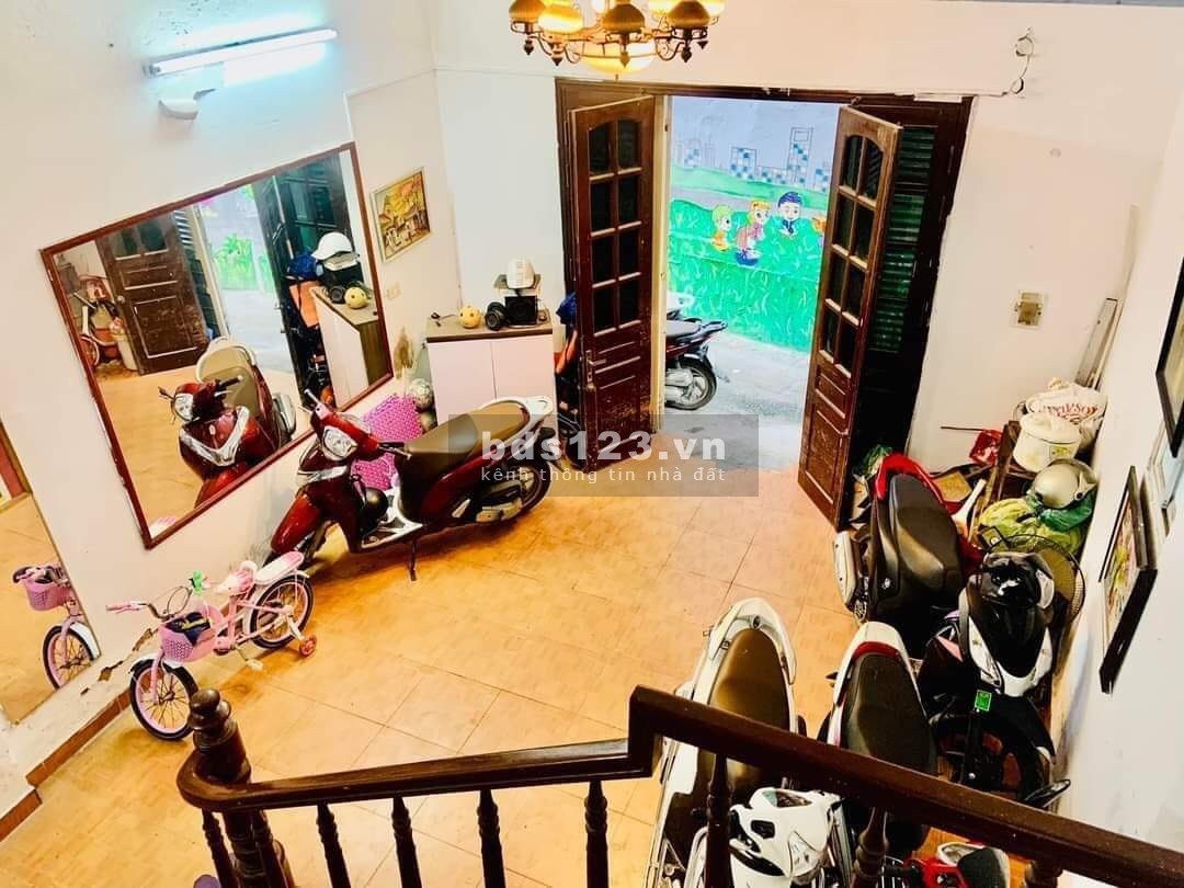 Bán nhà 5T trong ngõ nông, đường Nguyễn Khang, 5.7 tỉ.