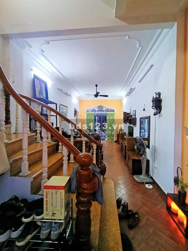 Nhà rất đẹp phố Lê Thanh Nghị - ô tô vào nhà - ở và kinh doanh đẳng cấp.