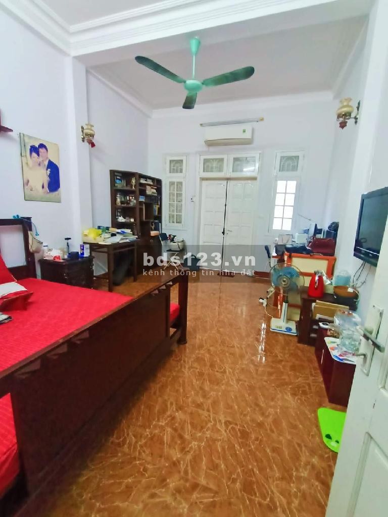 Nhà rất đẹp phố Lê Thanh Nghị - ô tô vào nhà - ở và kinh doanh đẳng cấp.