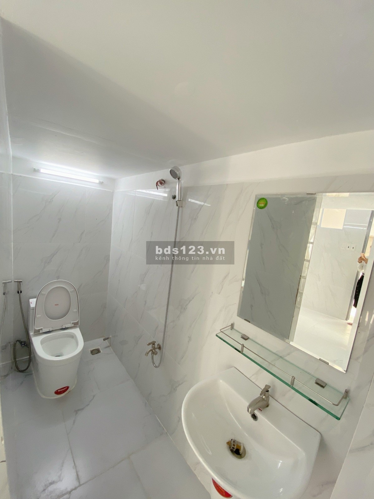 Phòng mới xây, gần Đại học IUH và Cao đẳng Nova.