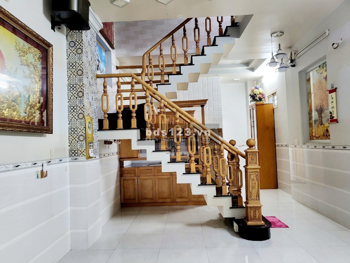 Nhà Bán, Thoại Ngọc Hầu, Hòa Thạnh, Tân Phú, 86m2, 3 Tầng, Chỉ 7Tỷ.