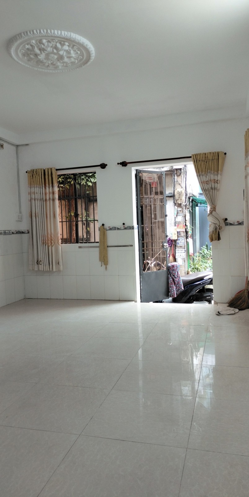 2.95 tỷ nhà trệt lầu hẻm 3M Phạm Văn Bạch, Tân Bình