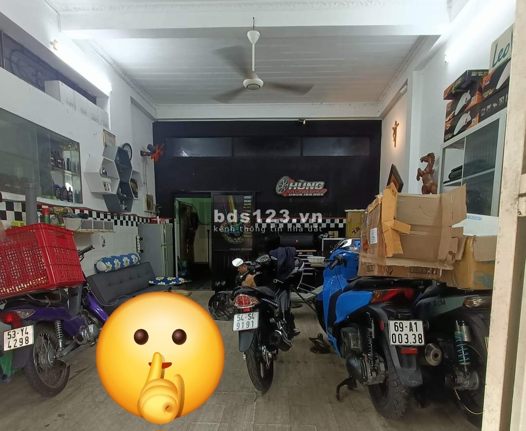 Nhà bán chỉ có 1- 0 - 2, 2MT lớn ngang 10m, nguồn thu đang 12 triệu, Tô Hiệu sát khu DL Đầm Sen