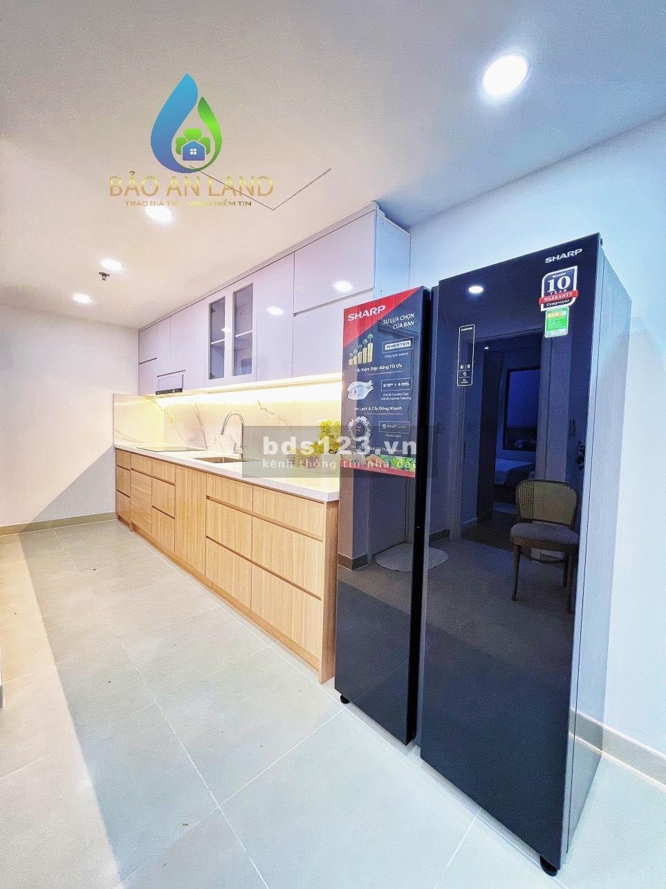 Bán căn hộ Masteri Thảo Điền, 2 phòng ngủ, đầy đủ nội thất mới và đẹp, view thành phố, giá 5.6 tỷ.