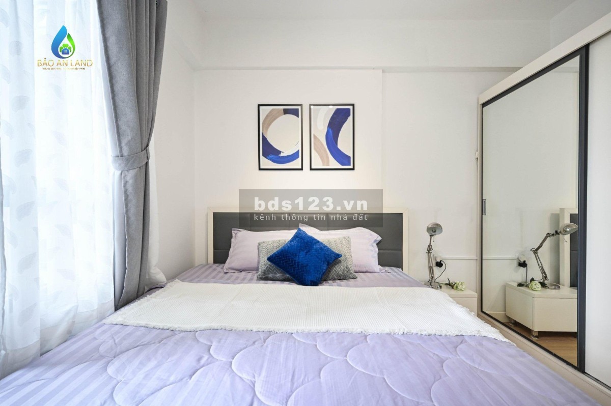 Bán gấp căn hộ Masteri Thảo Điền, tầng cao, view đẹp, 2 phòng ngủ, đầy đủ nội thất, giá 5.65 tỷ.