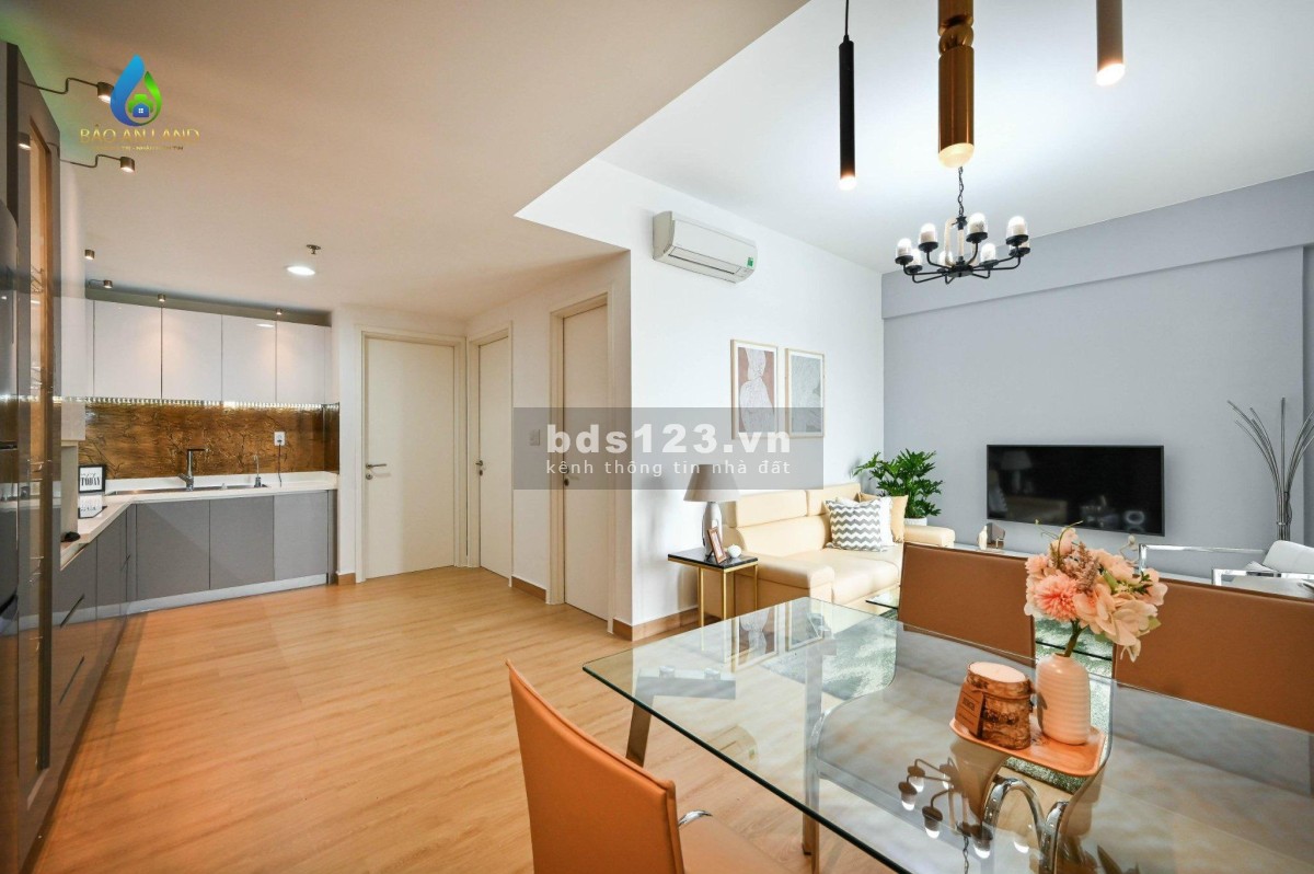 Bán gấp căn hộ Masteri Thảo Điền, tầng cao, view đẹp, 2 phòng ngủ, đầy đủ nội thất, giá 5.65 tỷ.