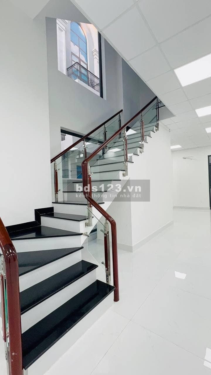 Cho thuê biệt thự 250m2 hoàn thiện nguyên căn 32 triệu/tháng