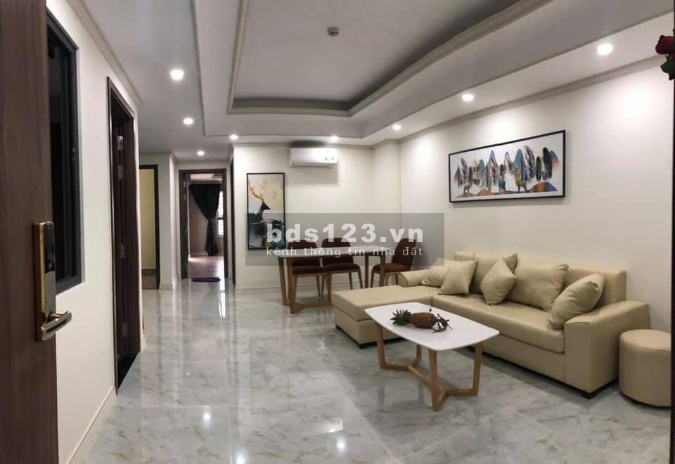 Bán căn hộ 2PN, 2WC, 81m2, tầng cao view đẹo, thoáng mát. Giá: 3,1tỷ (full nội thất)