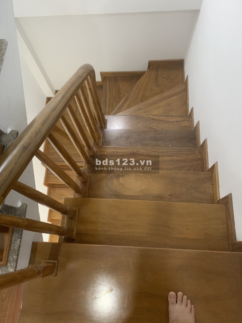 Bán nhà mới xây 4 tầng tại Tây Mỗ, 2 mặt tiền thông thoáng 35.1m2, giá: 3,3 tỷ (có gia lộc)