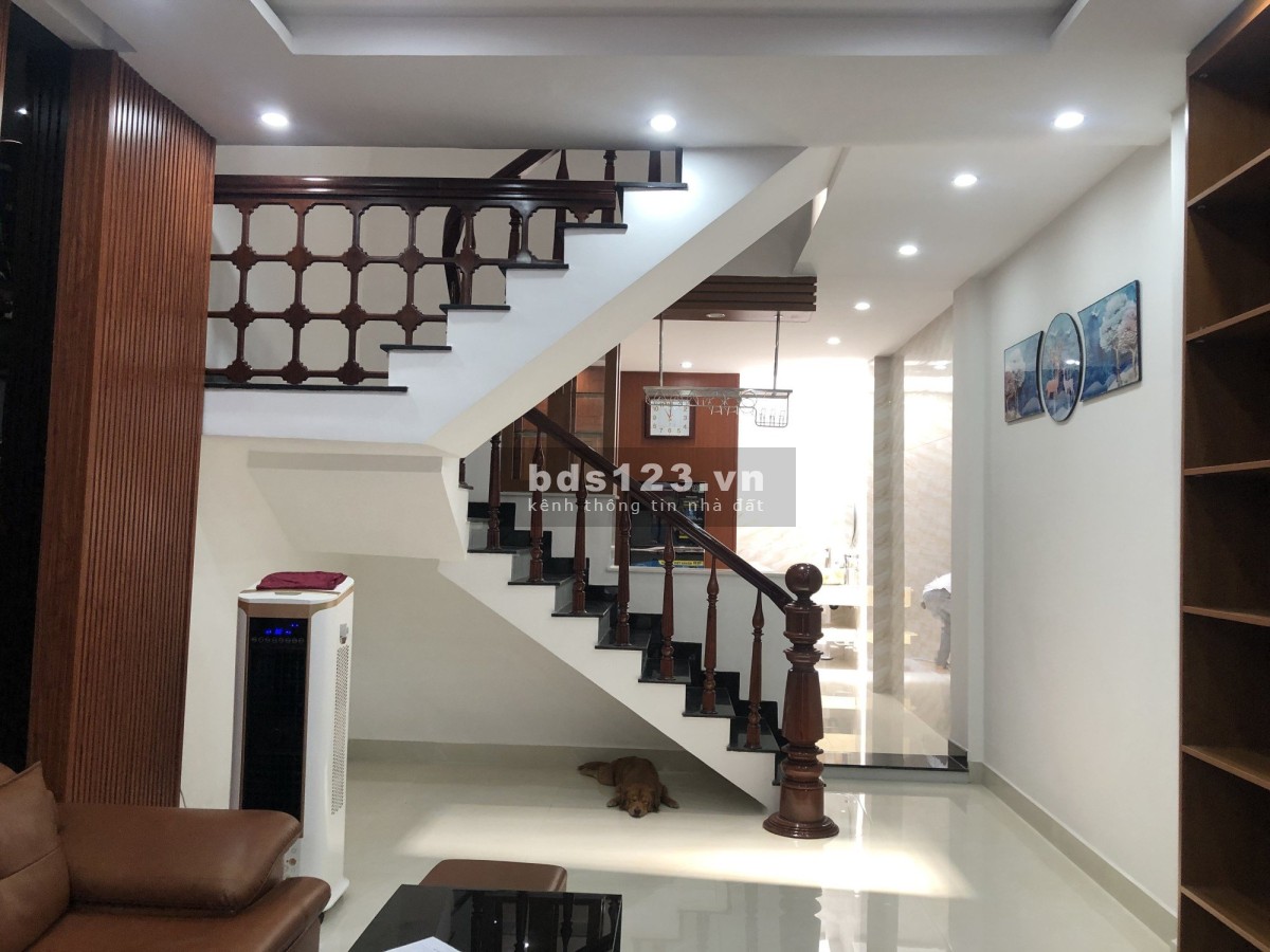 Chính chủ cần bán nhà Nguyễn văn Linh- nội thất xịn xò - GIá còn 5 tỷ 2
