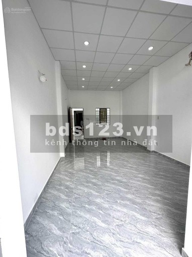 Bán nhà hẻm Hoàng Văn Thụ Tân Bình chỉ 2 tỷ 250