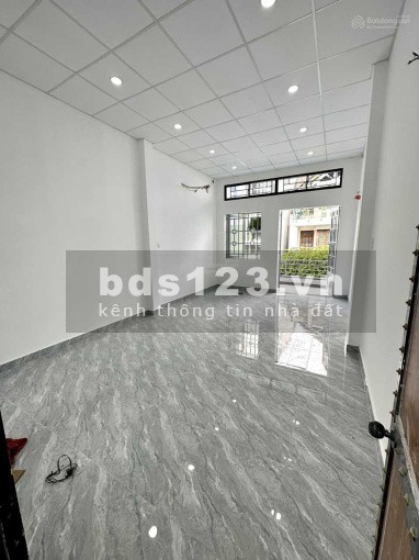 Bán nhà hẻm Hoàng Văn Thụ Tân Bình chỉ 2 tỷ 250