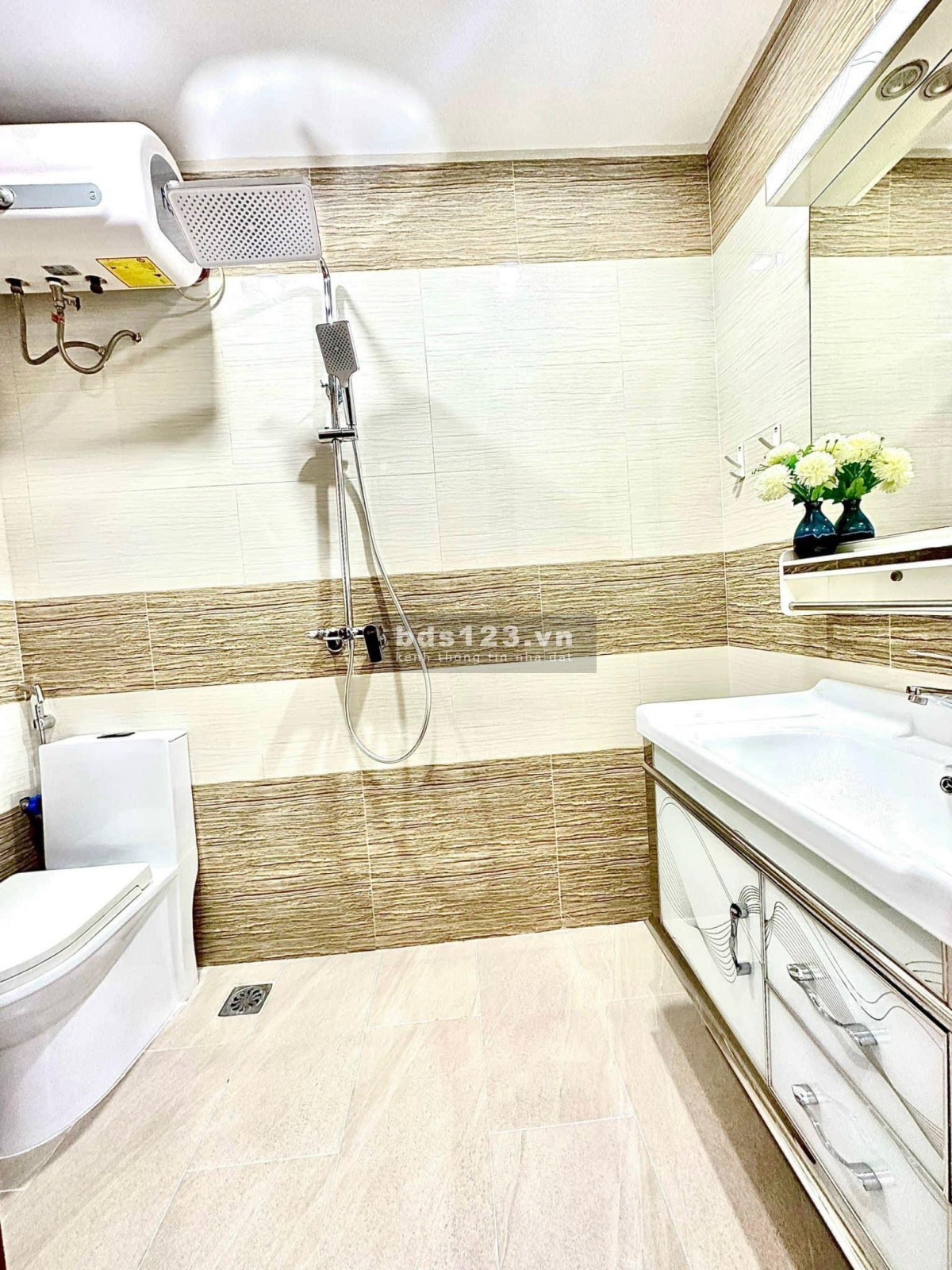 Bán nhà Quan Nhân - 10M ra oto - 30M2*5 Tầng - 5.4 tỷ SĐCC.