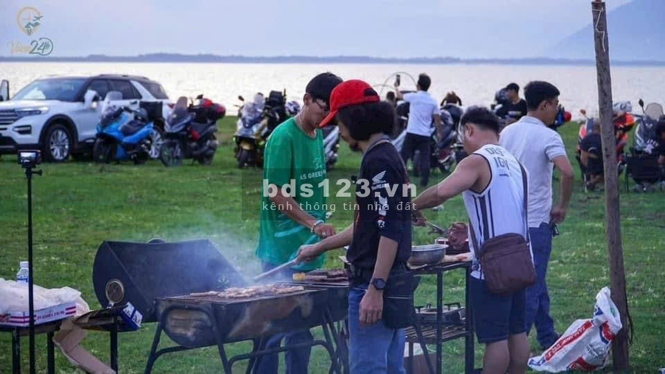 Đời người có 2 lần tuổi thơ, 1 là lúc sinh ra, 2 là lúc về già
