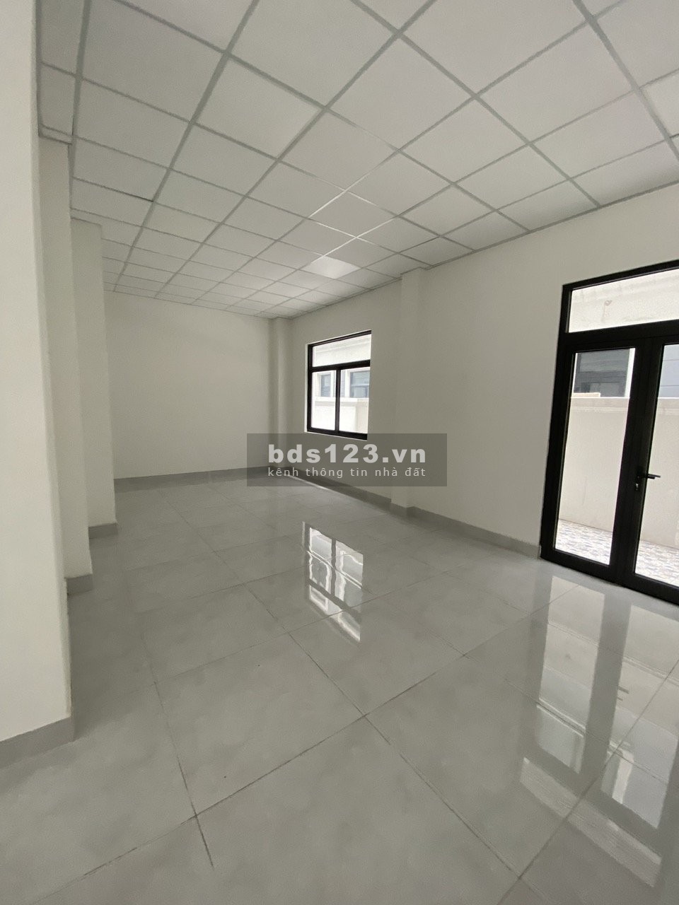 Cho thuê nhà phố 144m2 hoàn thiện có Máy lạnh 30 triệu/tháng