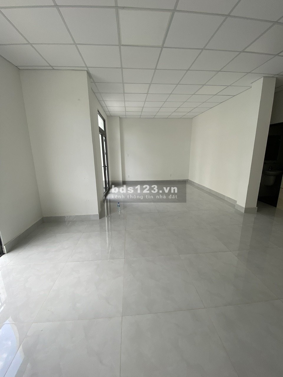 Cho thuê nhà phố 144m2 hoàn thiện có Máy lạnh 30 triệu/tháng