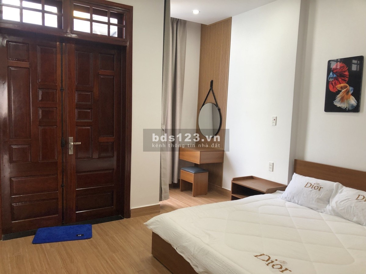 Chính chủ cần bán nhà Nguyễn văn Linh- nội thất xịn xò - GIá còn 5 tỷ 2