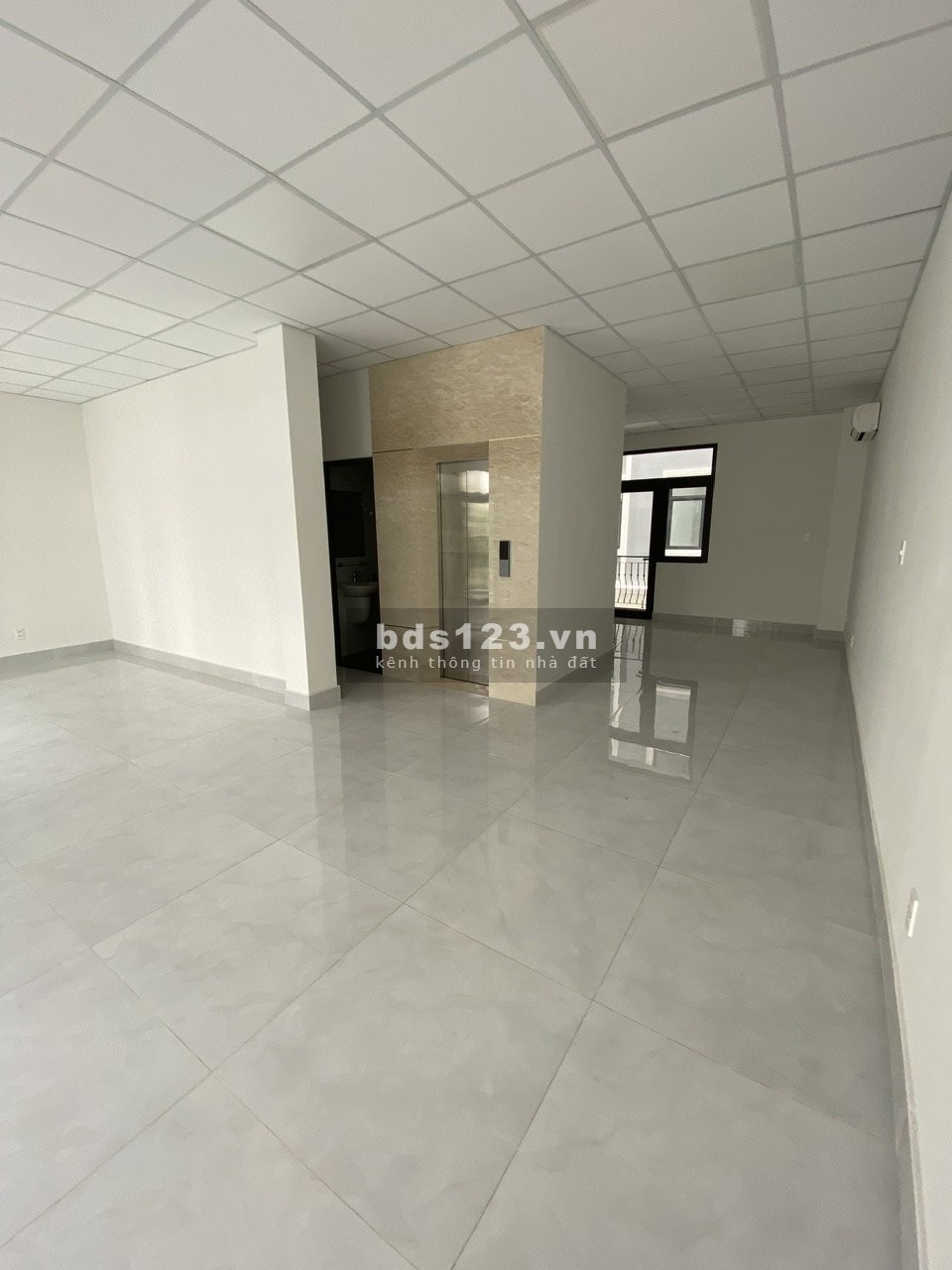 Cho thuê nhà phố 144m2 hoàn thiện có Máy lạnh 30 triệu/tháng