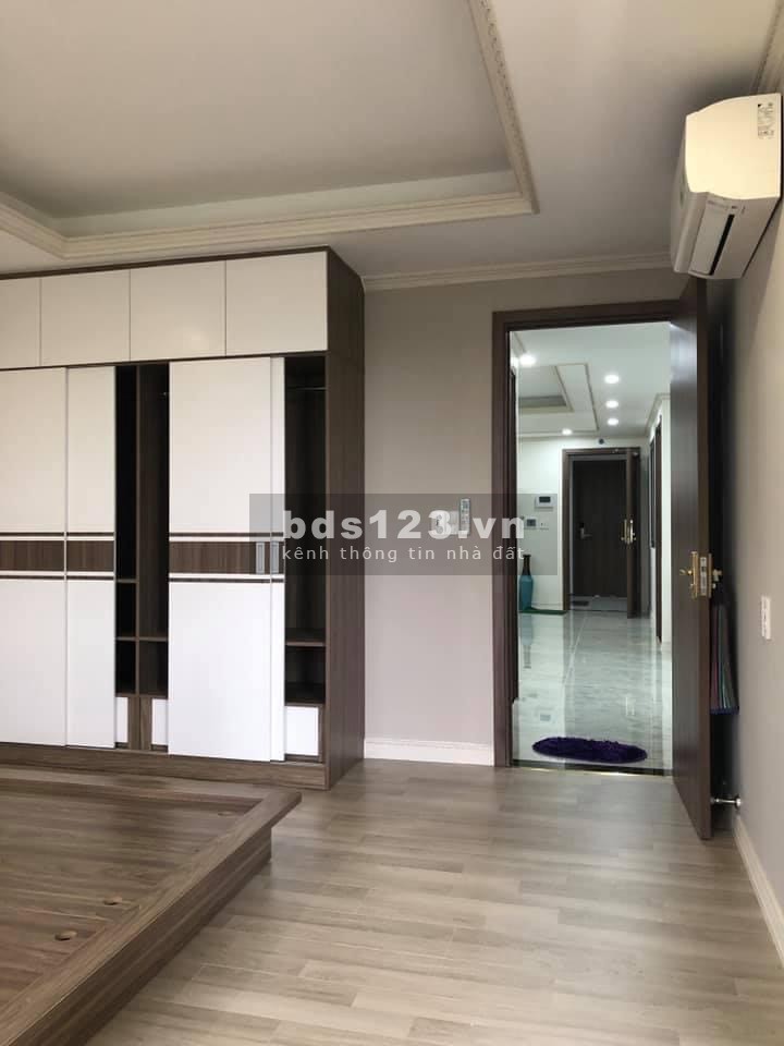 Cho thuê căn hộ 2PN,2WC, 81m2, tầng cao view đẹp, thoáng mát. Giá : 12tr/tháng( full nt).