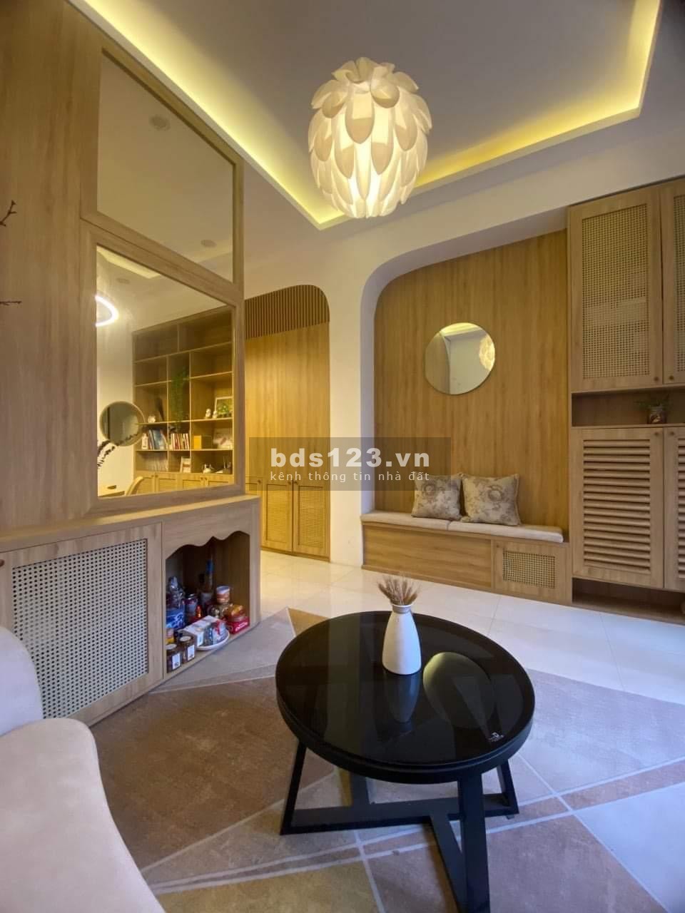 Bán nhà mặt phố Lê Đức Thọ Đẹp - Diện tích 56m2, 5 tầng - Thiết kế hiện đại, vị trí Vàng!